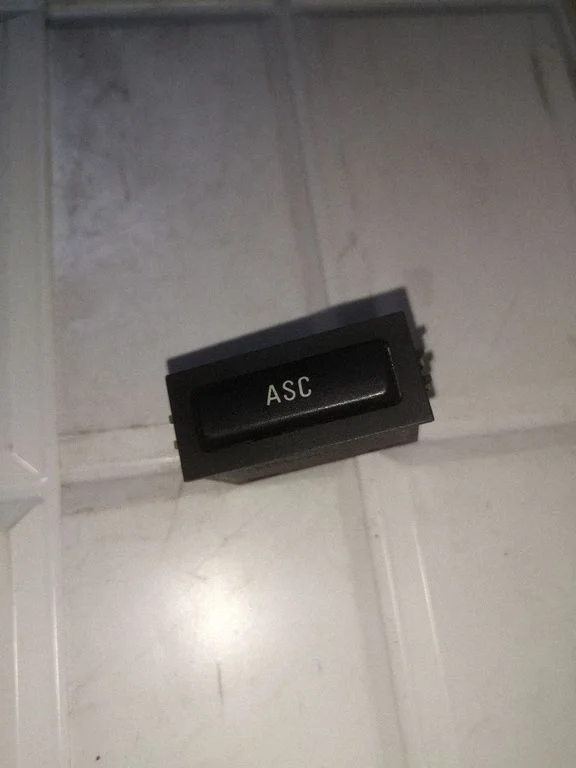 ESP (stabiilsussüsteemi) lüliti 45939