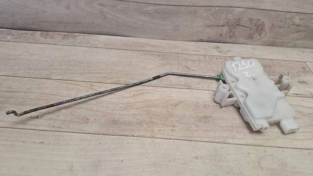 Central locking motor – Mitsubishi Outlander (2007-2012)