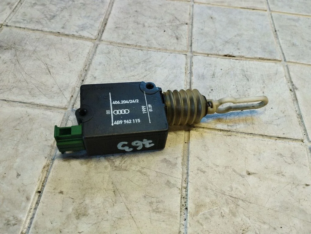 Central locking motor – Audi A6 Allroad C5 (1999-2005)