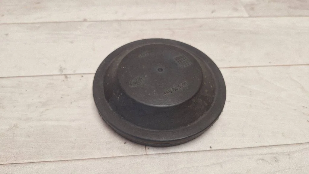 Headlight/headlamp dust cover 15566500