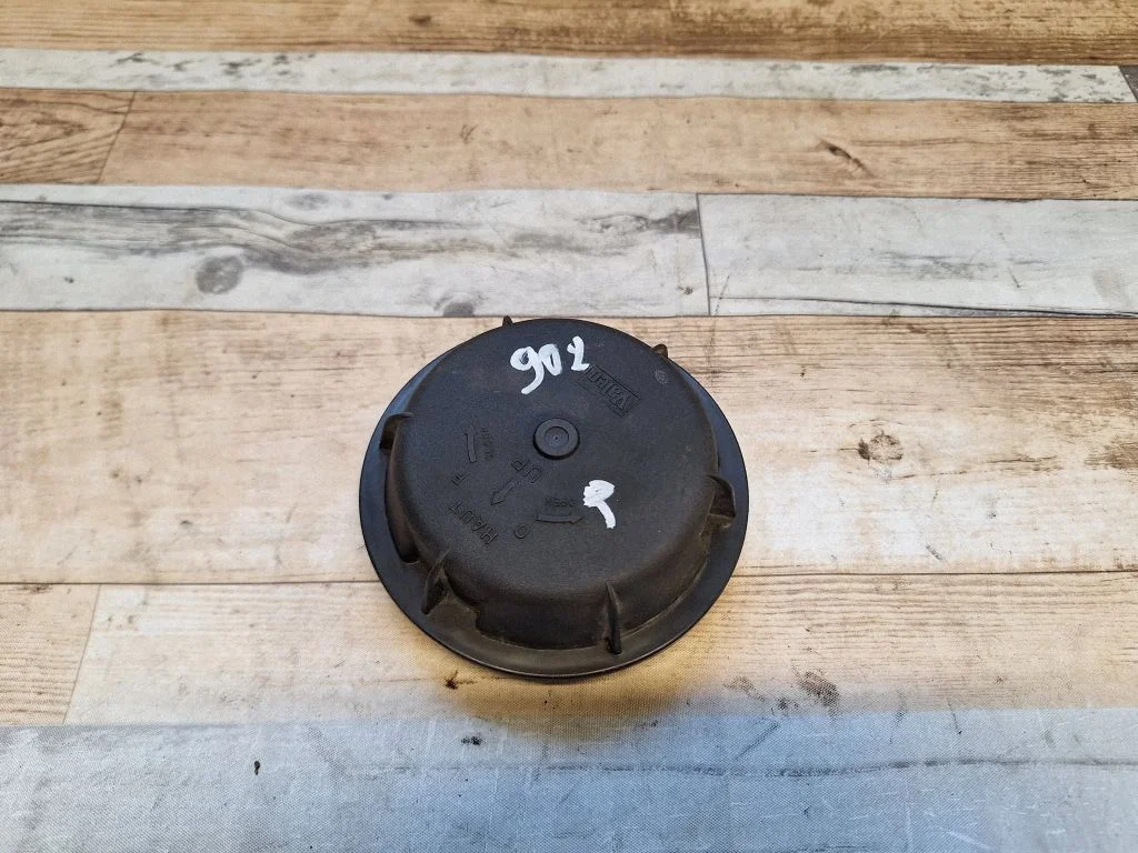Headlight/headlamp dust cover 89001146