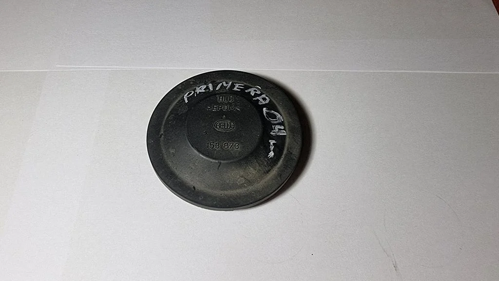 Headlight/headlamp dust cover – Nissan Primera (2002-2007)