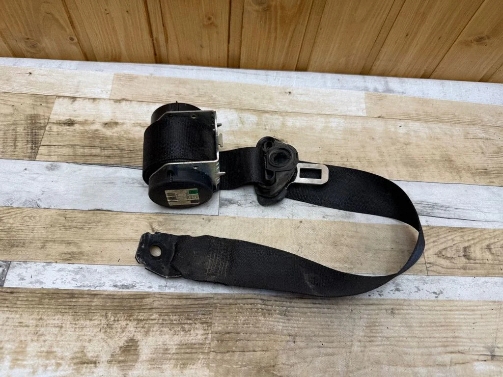 Kolmanda rea turvavöö 602592600B