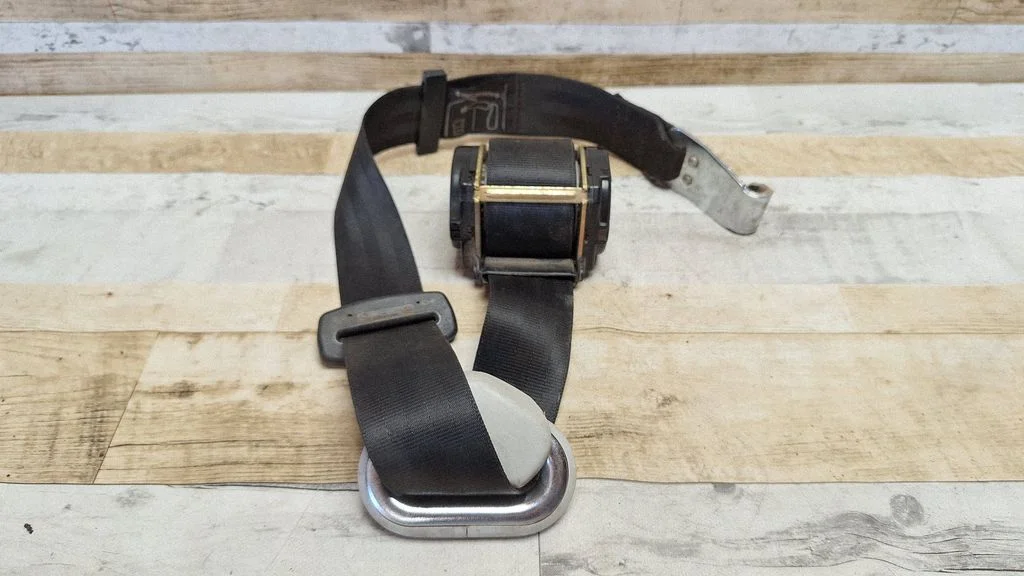 Third row seat belt – Ford Galaxy (2000-2006)