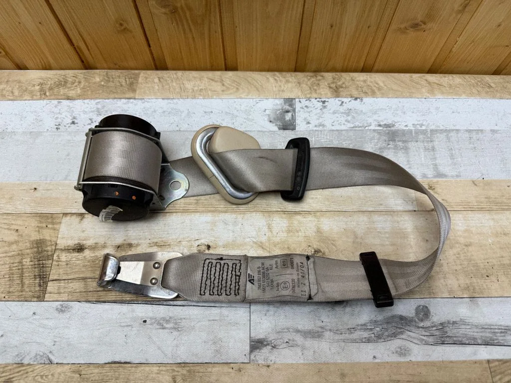 Third row seat belt – Ford Galaxy (2000-2006)