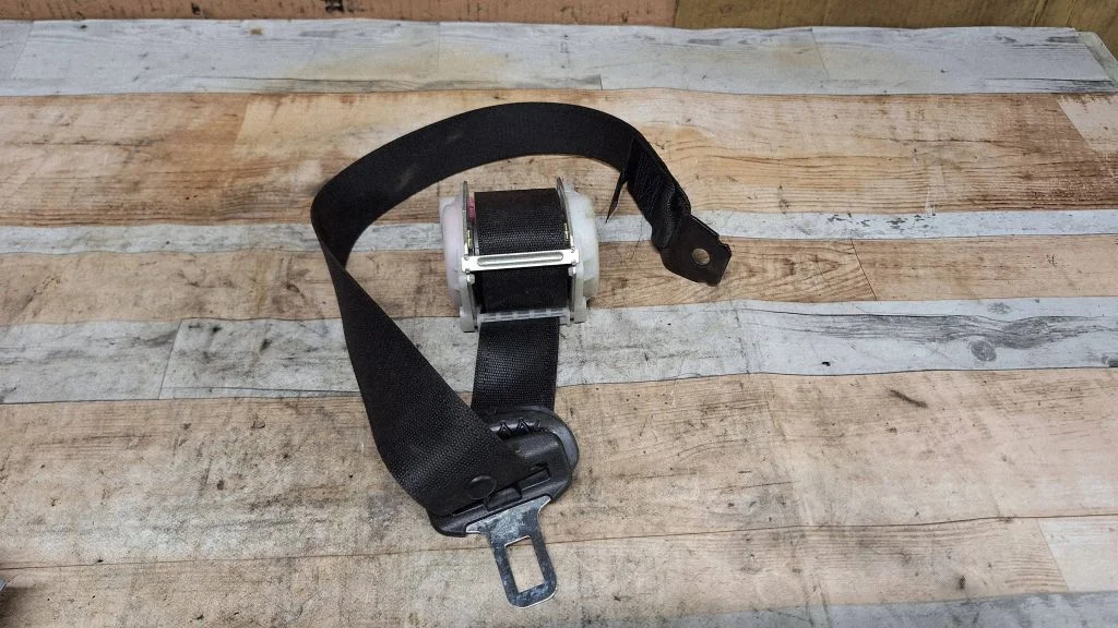 Third row seat belt – Opel Zafira A (1999-2005)