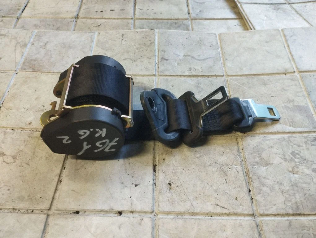 Third row seat belt – Peugeot 307 (2001-2005)