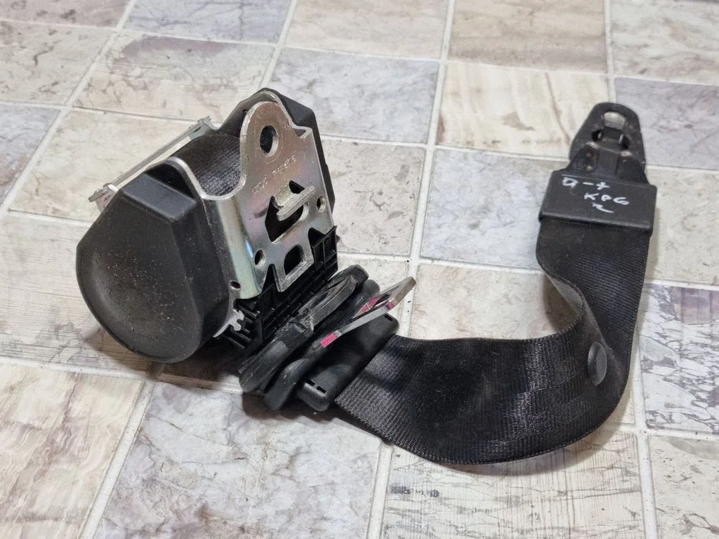 Third row seat belt – Audi Q7 4L (2005-2015)