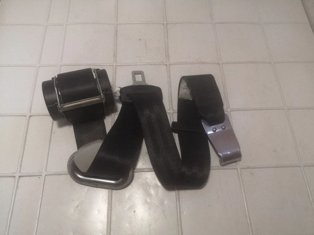 Third row seat belt – Volkswagen Sharan (2001-2010)