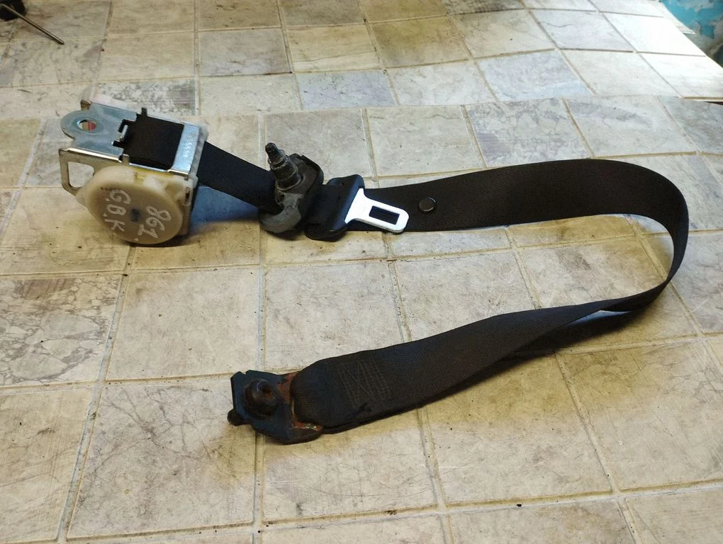 Third row seat belt – Opel Zafira A (1999-2005)