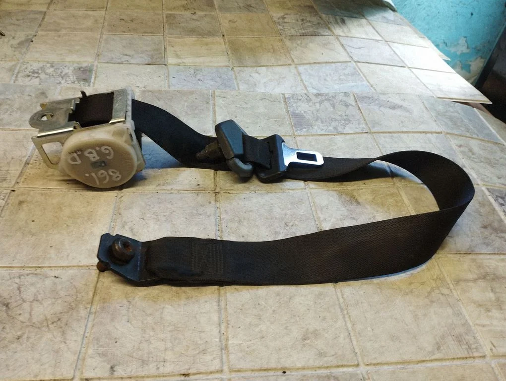 Third row seat belt – Opel Zafira A (1999-2005)