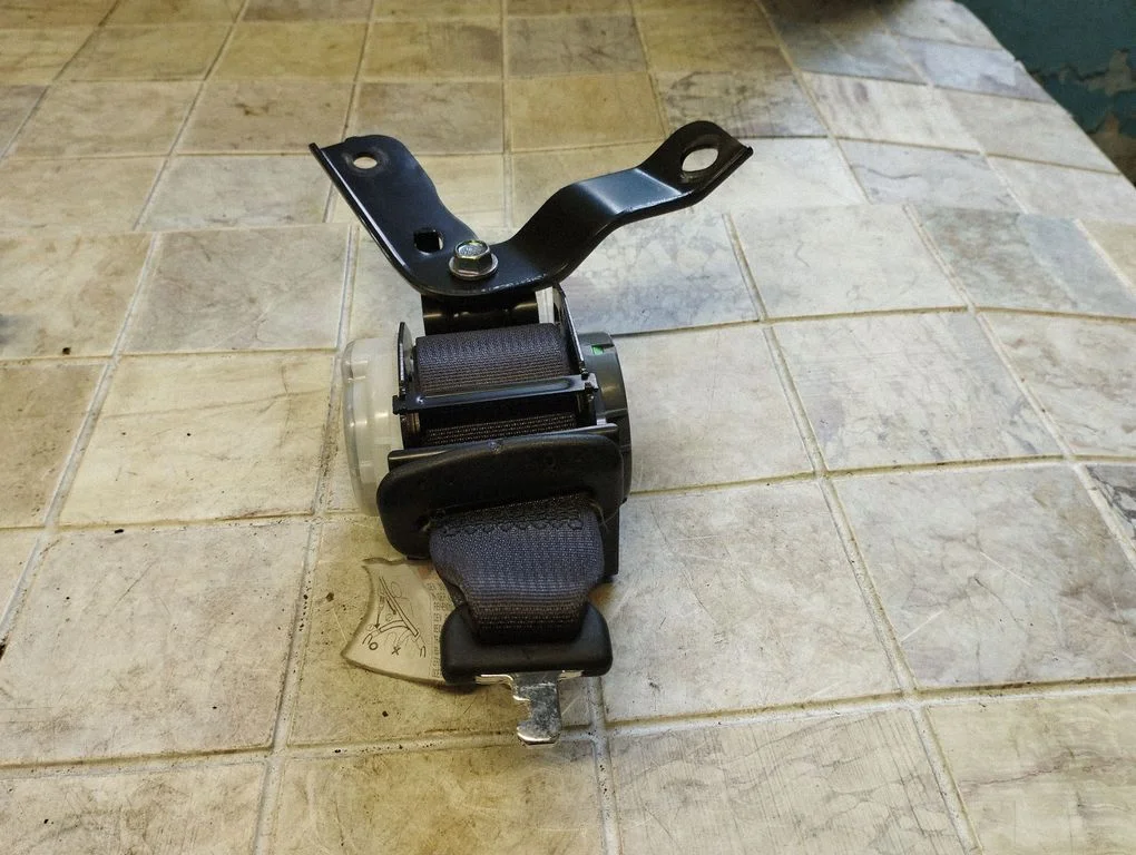 Third row seat belt – Subaru Outback (2007-2009)
