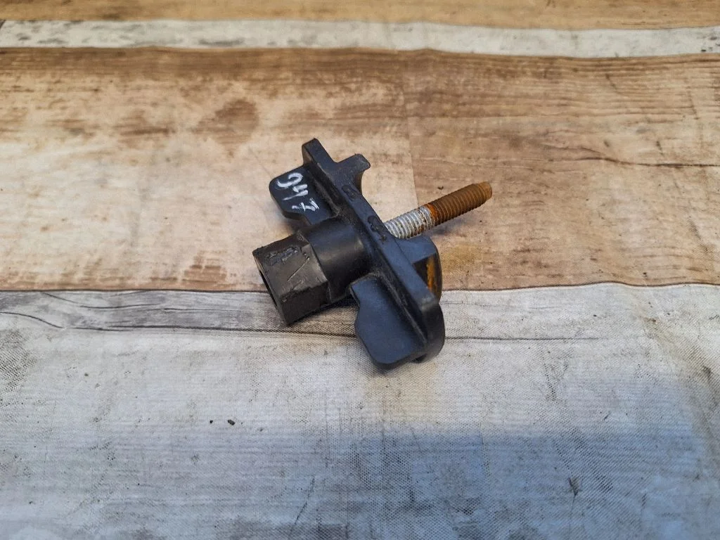 Spare wheel bolt 6285026000