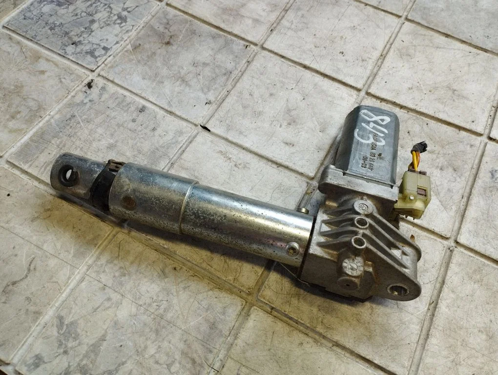 Seat adjustment motor 0380203229