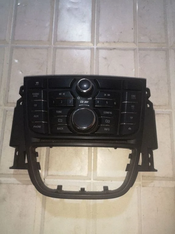 Multimediju kontrolieris – Opel Meriva B (2010-2016)