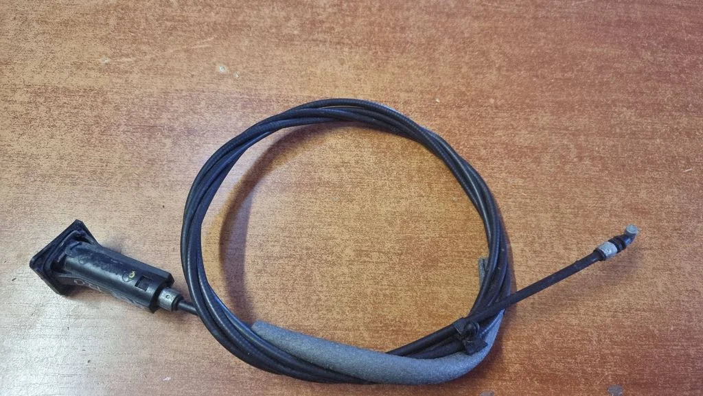 Fuel cap flap release cable – Hyundai i20 (PB PBT) (2008-2014)