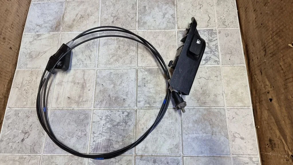 Fuel cap flap release cable – Toyota Auris 150 (2006-2012)