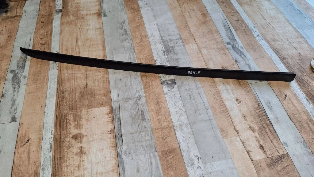 Windshield trim – BMW 5 Series E60 E61 (2004-2010)