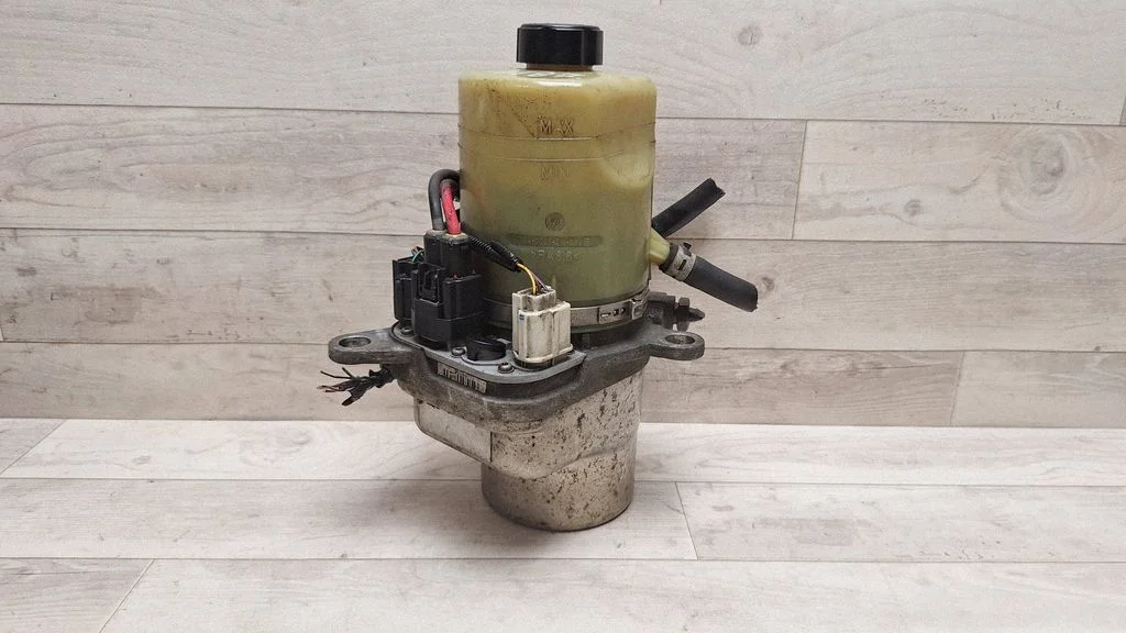 Electric power steering pump – Ford Focus C-MAX (2003-2010)