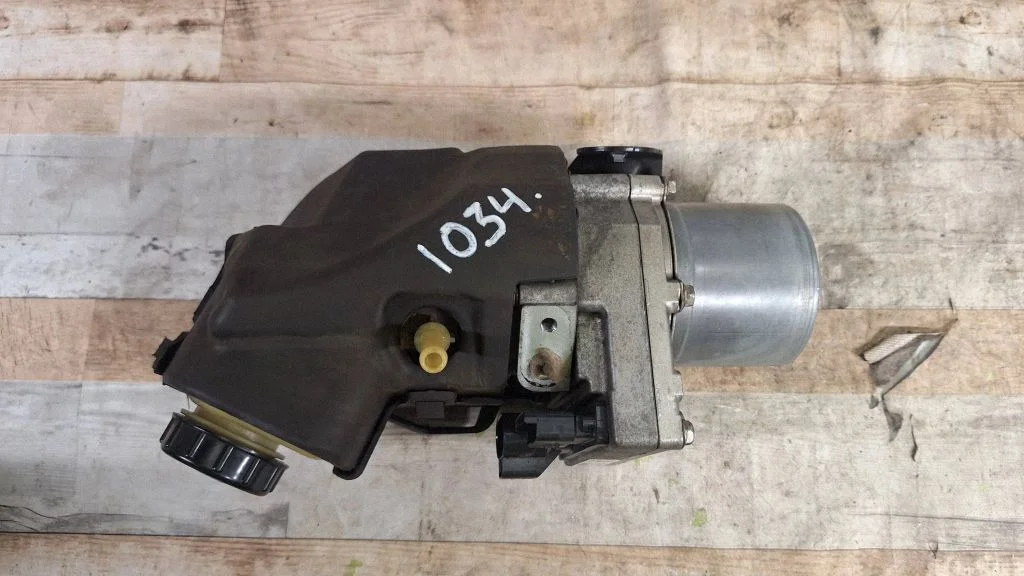 Roolivõimendi pump (elektriline) 49110