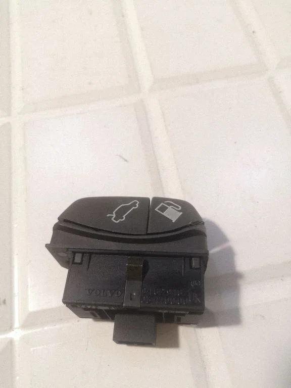 Tailgate opening switch 9162946