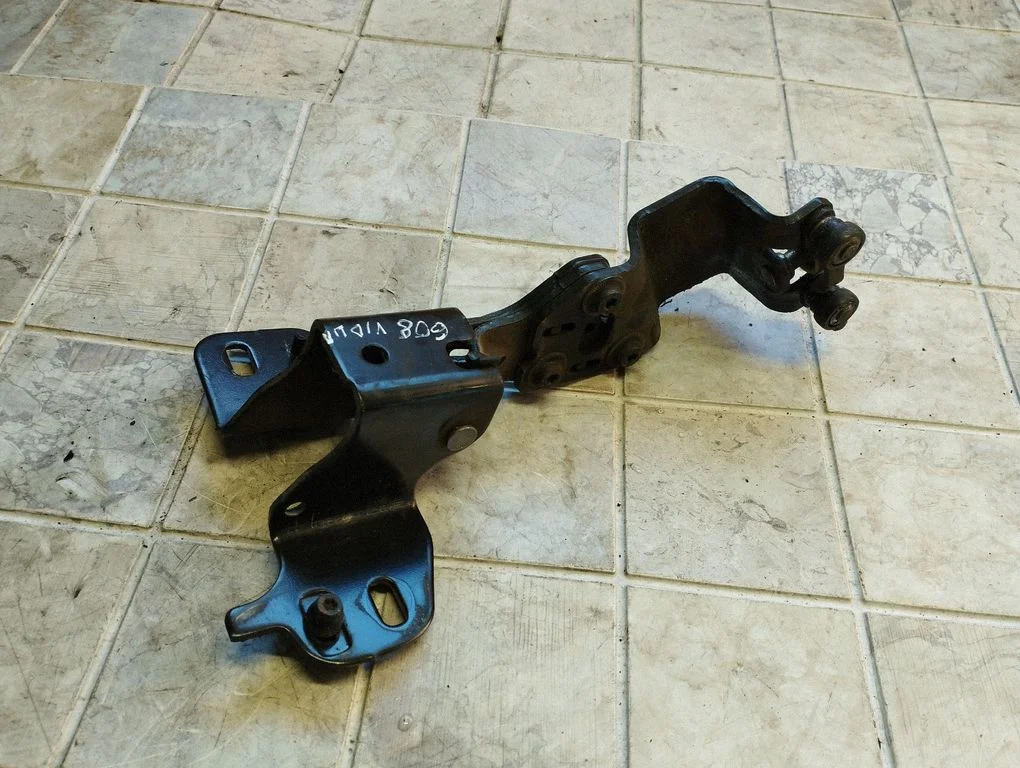 Sliding door middle roller runner – Ford B-MAX (2012-2020)