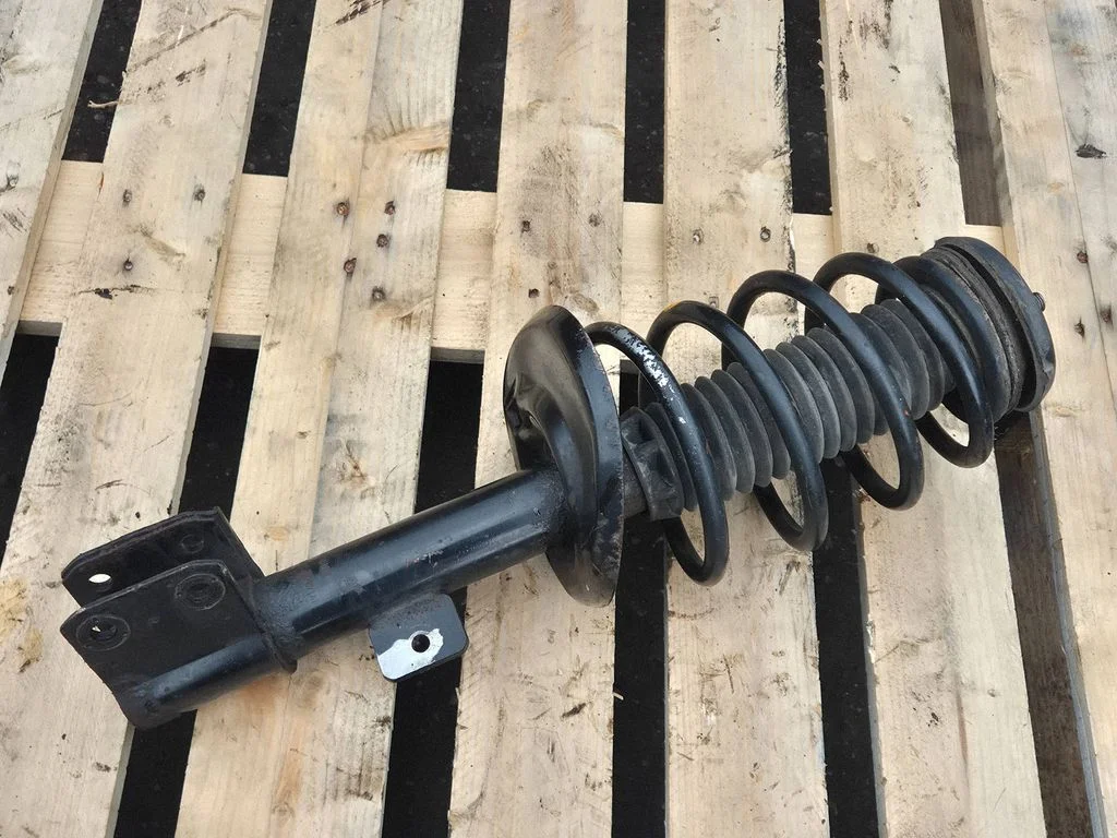 Front shock absorber with coil spring – Citroen C4 I (2004-2010)