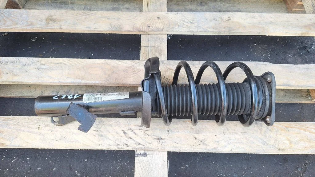 Front shock absorber with coil spring 31277605