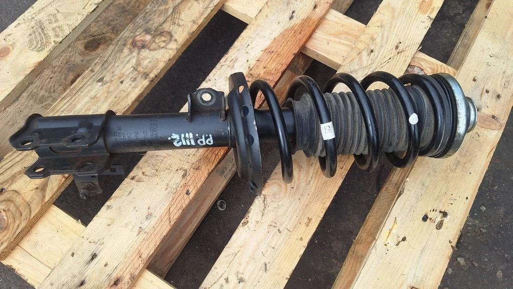 Front shock absorber with coil spring – Opel Zafira B (2005-2014)