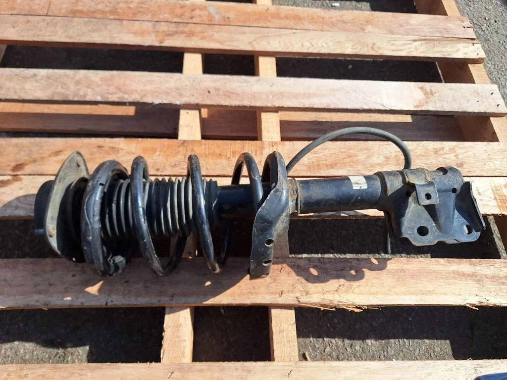 Front shock absorber with coil spring – Subaru Forester SH (2008-2013)
