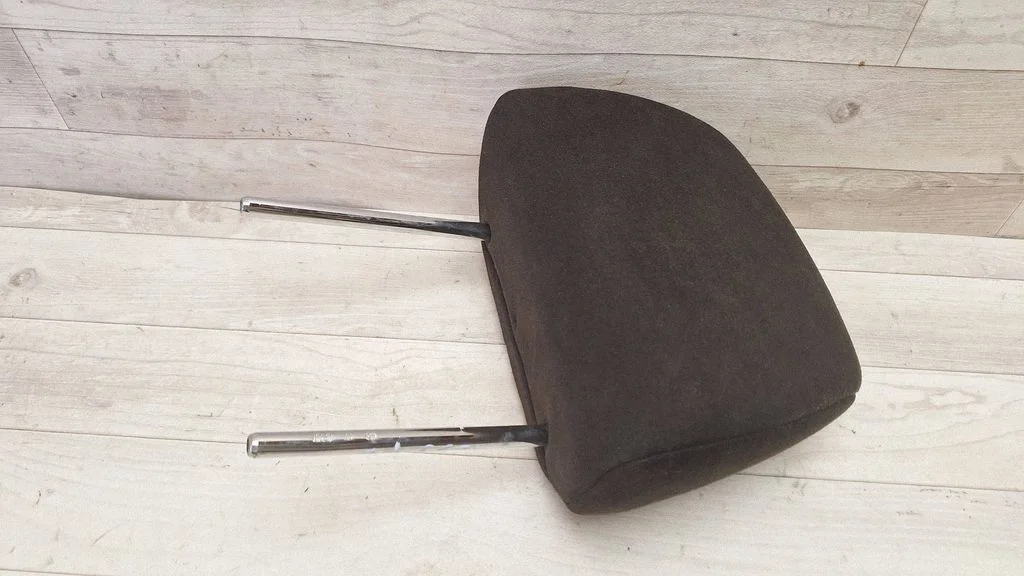 Front seat headrest – Fiat Croma (2006-2016), front right