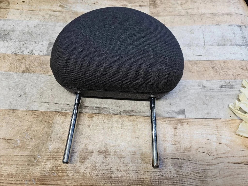 Front seat headrest – Audi A5 Sportback 8TA (2009-2016)
