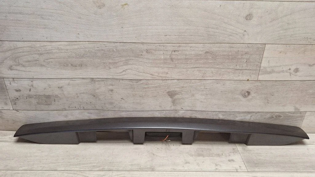 Trunk door license plate light bar 7681102180