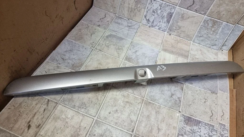 Trunk door license plate light bar – Audi A3 S3 8L (1996-2003)