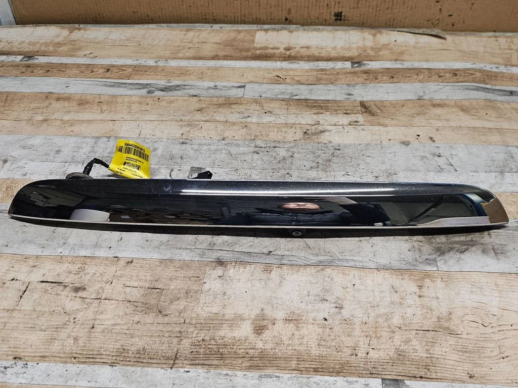 Tagaluugi numbrivalgustuse liist – Chevrolet Sonic (2011-2015)