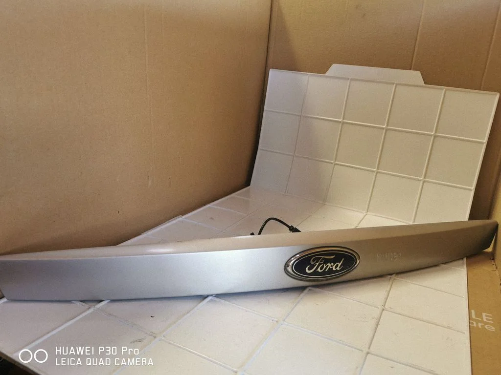 Tagaluugi numbrivalgustuse liist – Ford Mondeo Mk III (2000-2007)