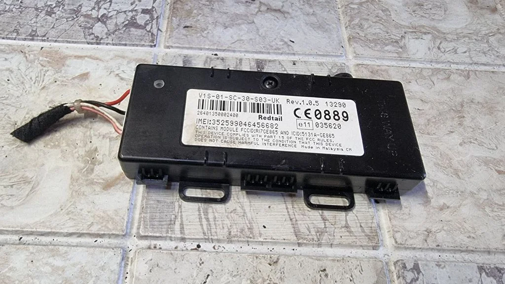Antenna control unit – Volkswagen Golf Plus (2005-2013)