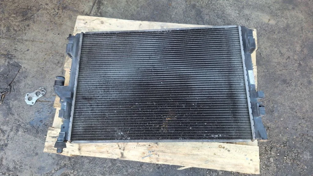 Radiatoru komplekts 8200735039