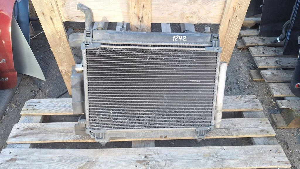 Radiator set 884600D060