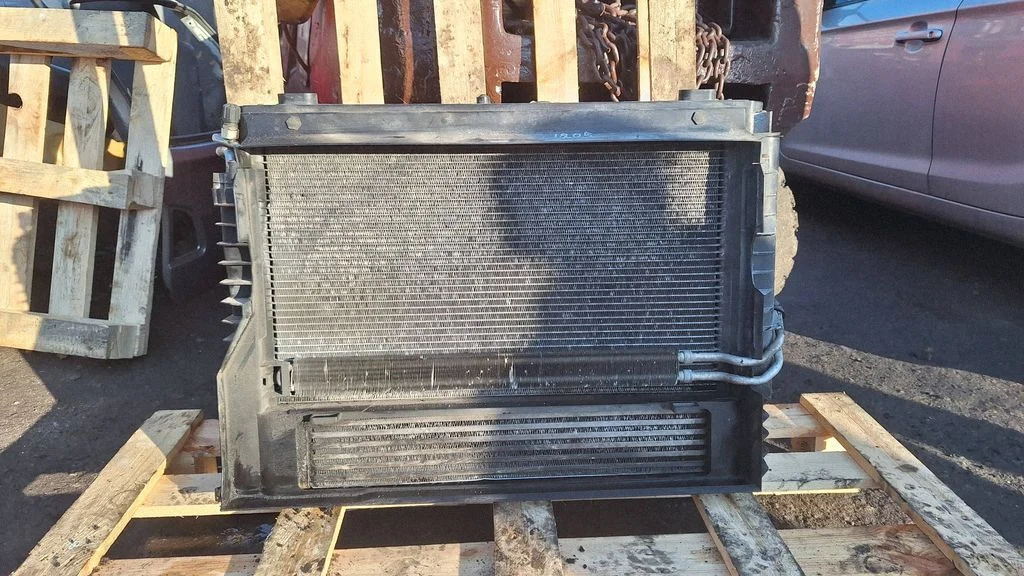 Radiator set 7787830