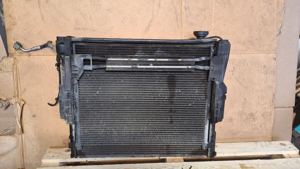 Radiaatorite komplekt – BMW X3 E83 (2003-2010)