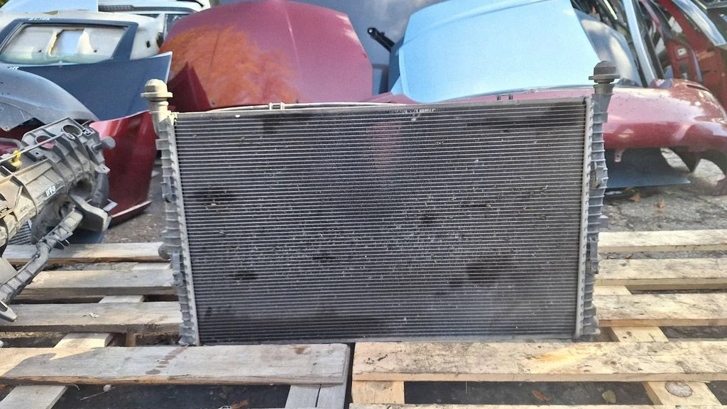 Radiaatorite komplekt BK218C607BA