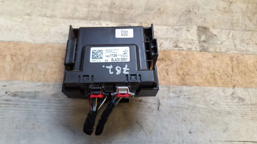 Gateway control module 13521136