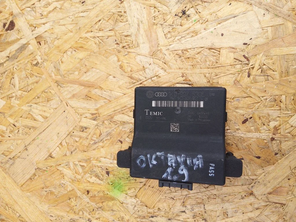 Gateway control module 1K0907530E