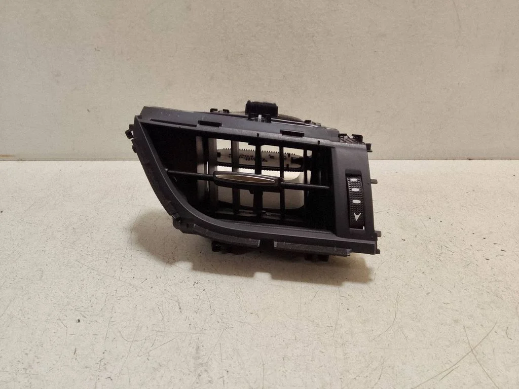 Dashboard side air vent grill/cover trim 5566133120