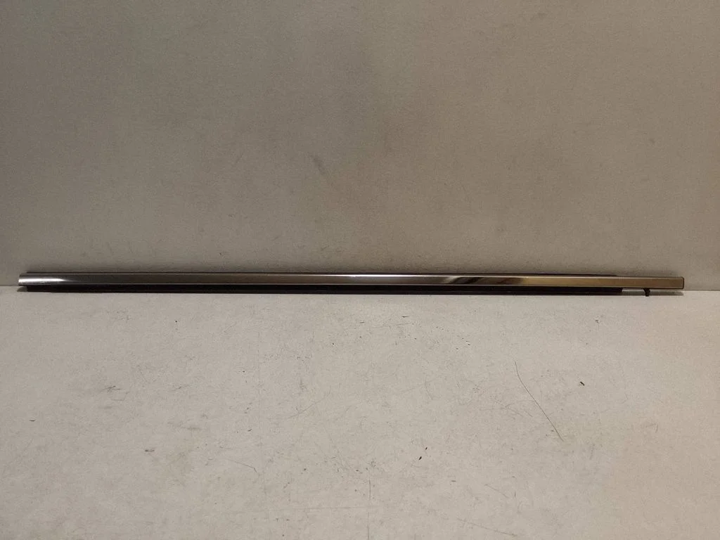 Front door glass trim molding – left