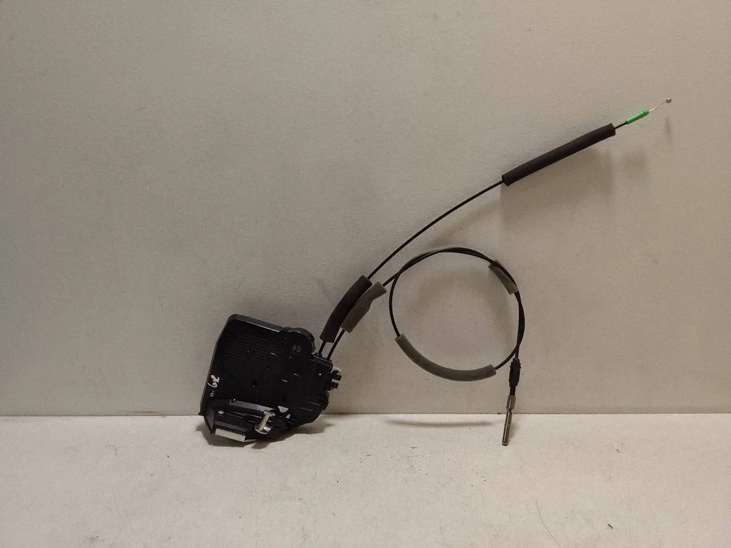 Rear door lock 9112508