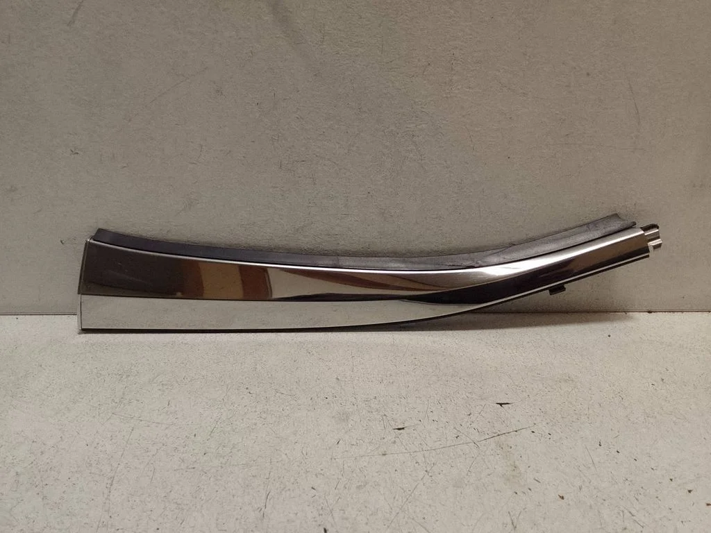 Listwa szyby drzwi tylnych 75703
