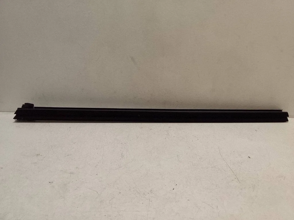 Front door glass trim molding – left