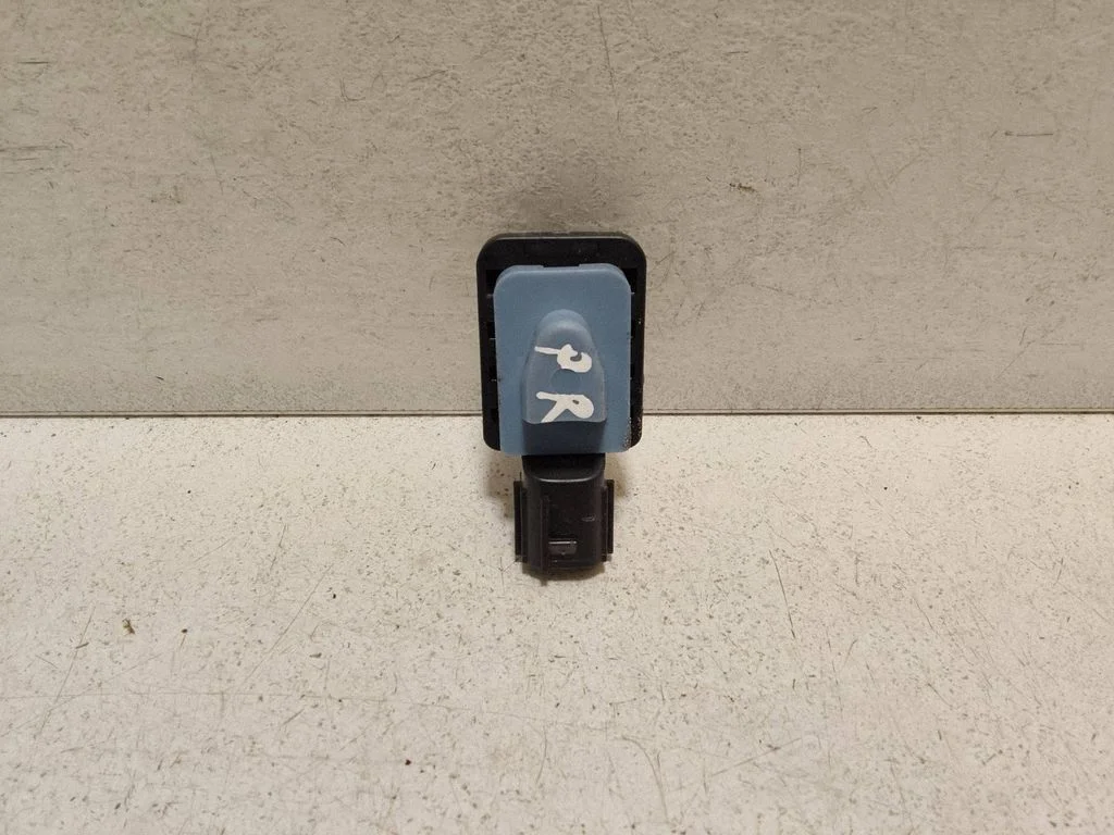 Airbag deployment crash/impact sensor 8983A33010